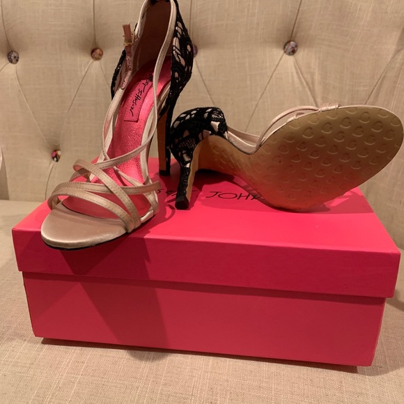 Ankle strap open toe stilettos with lace detailing - Picture 4 of 7